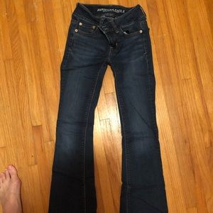 AE Artist Flare Jeans. Size 00 short.